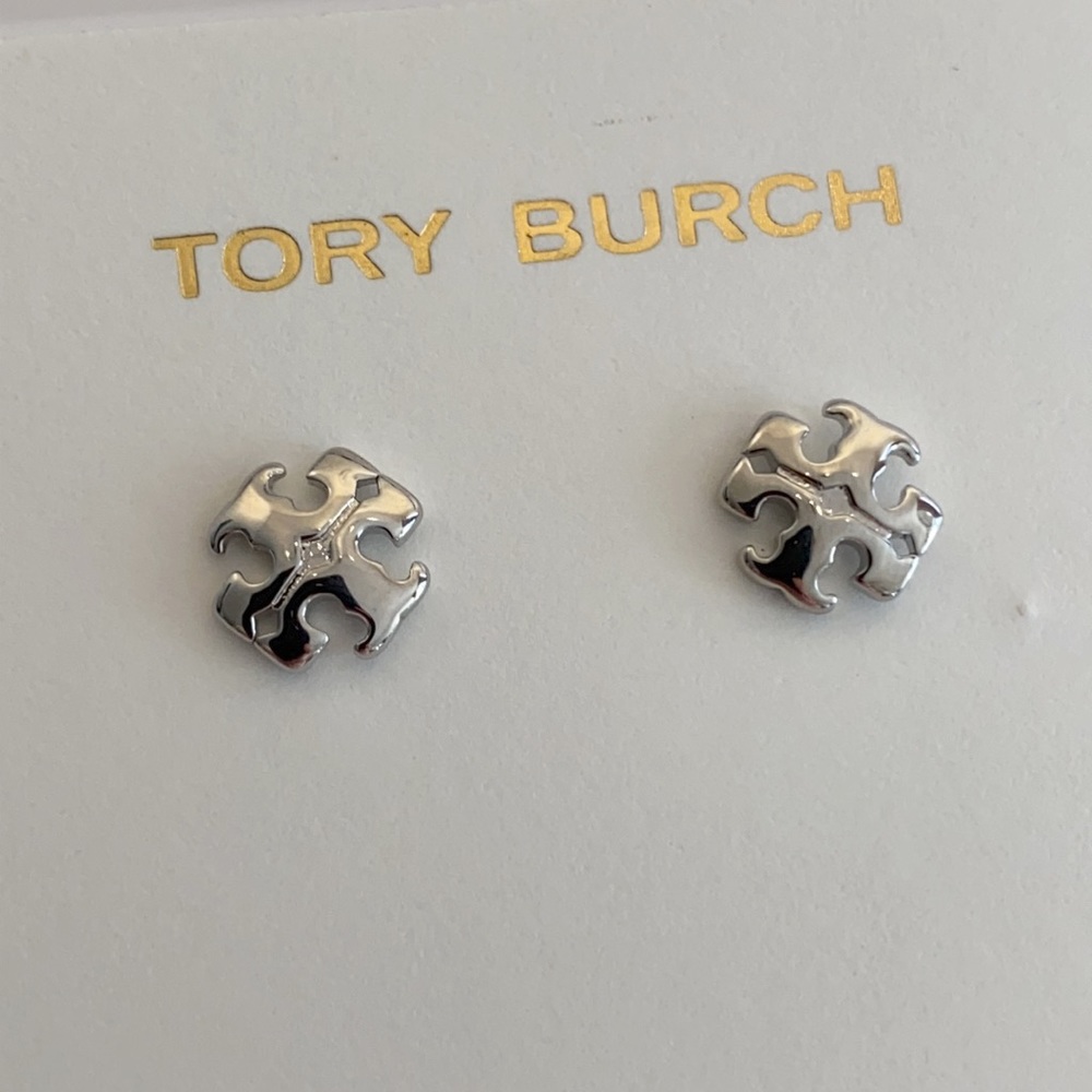 ✨Tory Burch logo studs